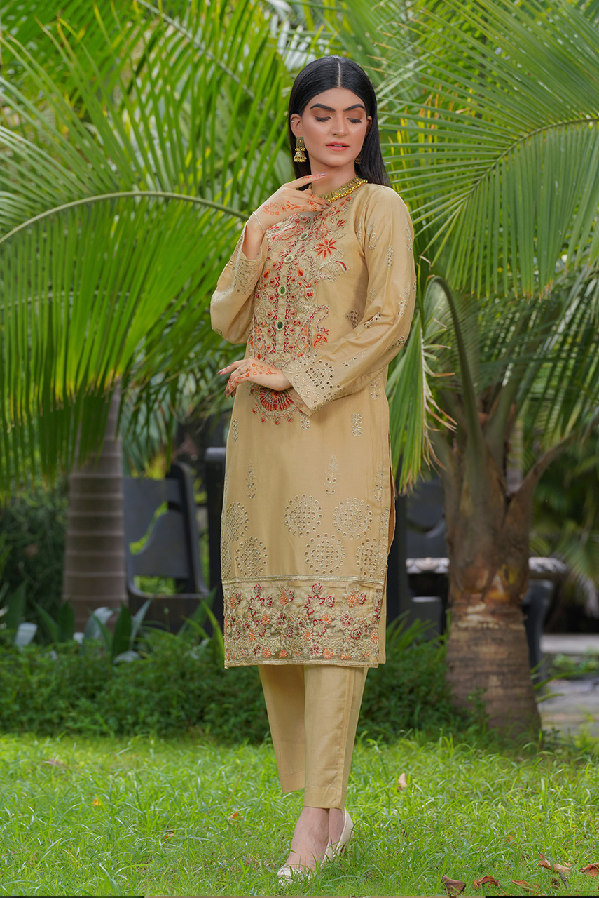 Luxury Pret Dresses online in pakistan