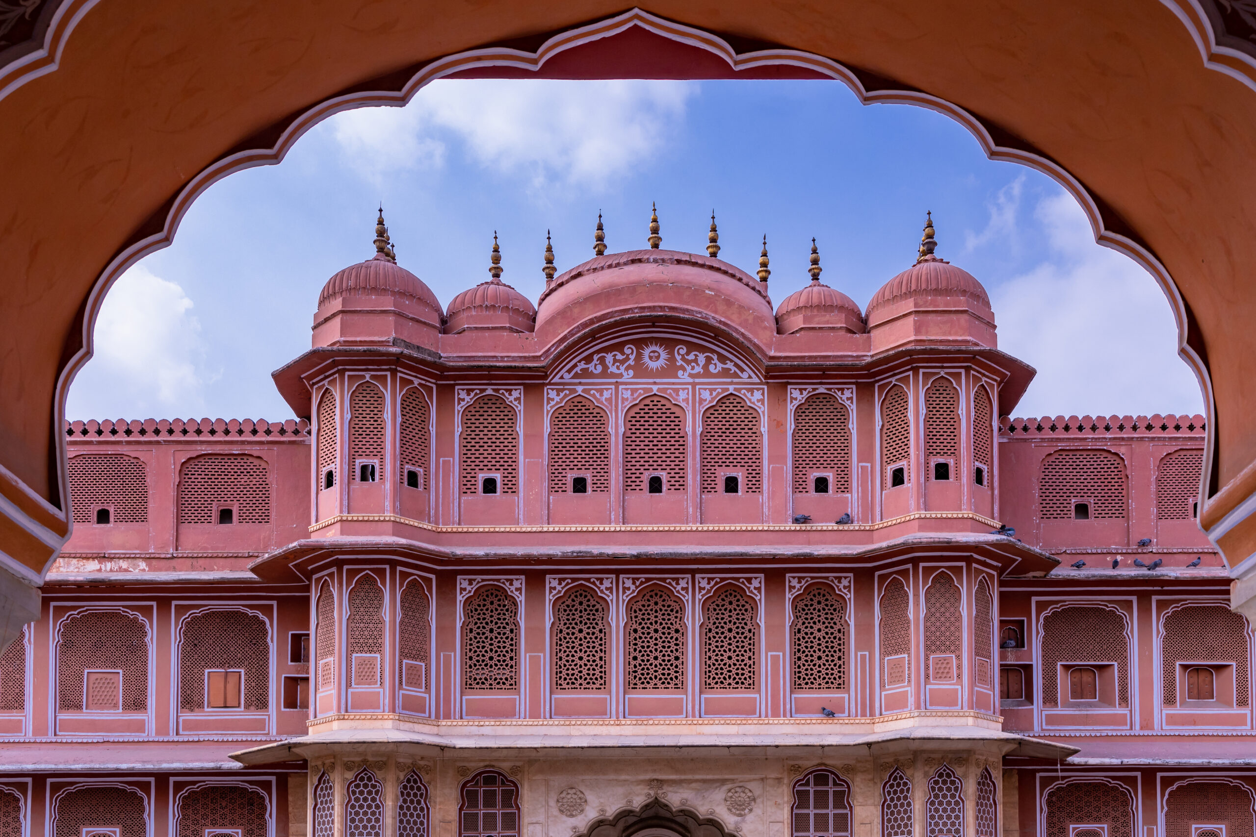 Uncover the Finest Tour Travel Opportunities in the Pink City Jaipur